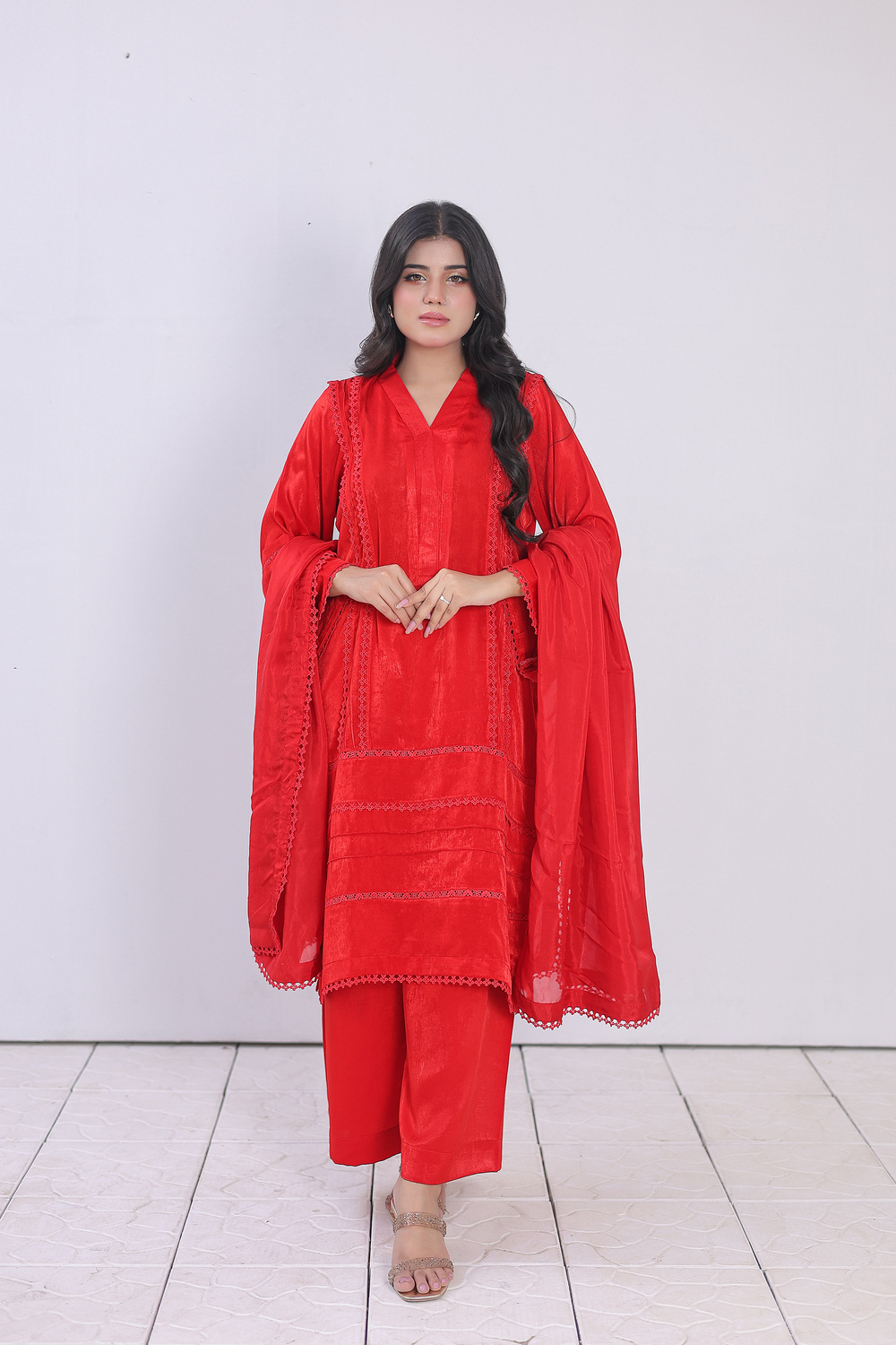 Rose Red 3 piece - Image 4