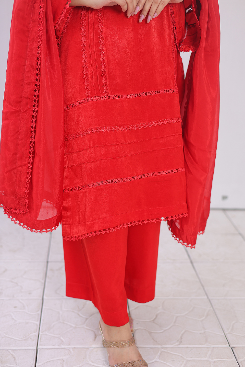 Rose Red 3 piece - Image 5