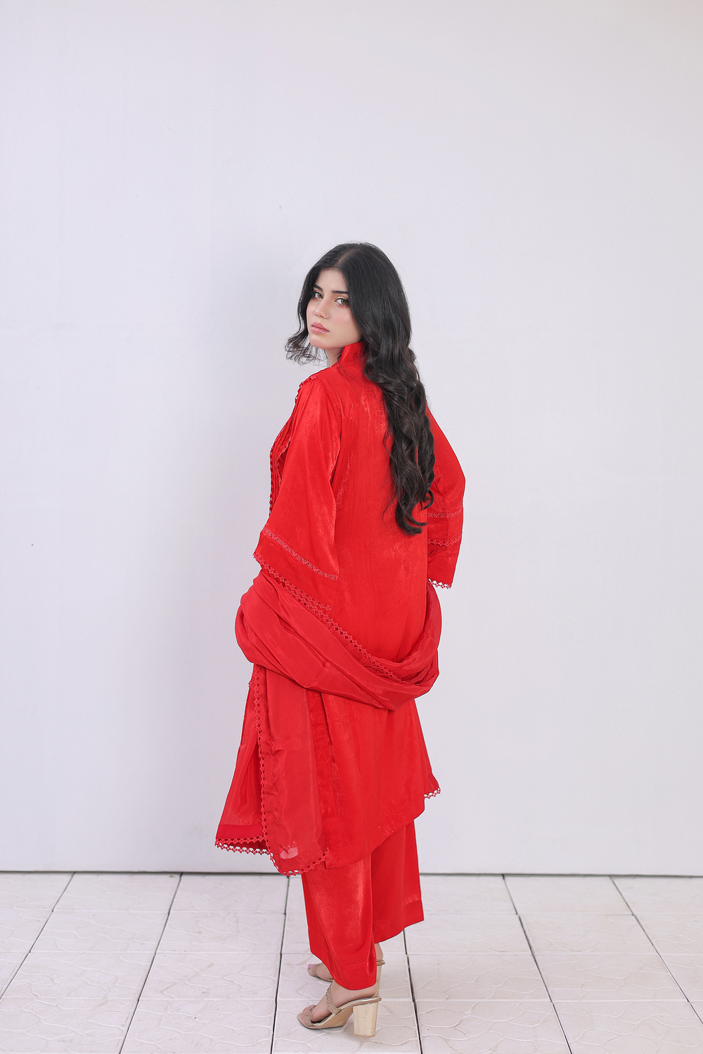 Rose Red 3 piece - Image 7